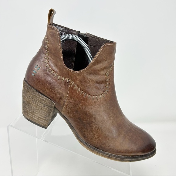 Roan Harvest Brown Leather Heeled Ankle Boots Size 9 Decorative Stitching - Picture 1 of 13